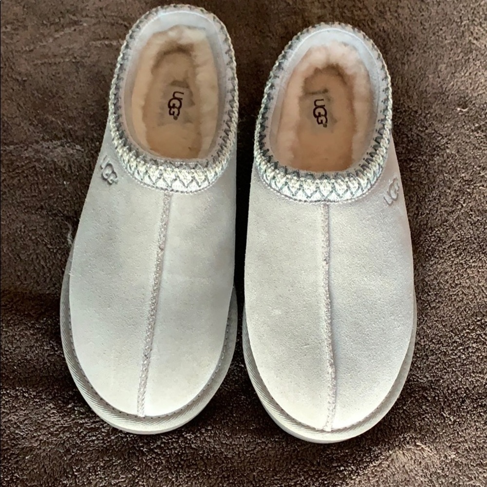 UGG TASMAN size 9